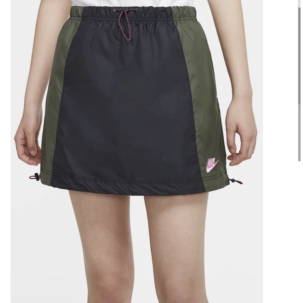 Nike Nylon Drawstring Skirt Size M
